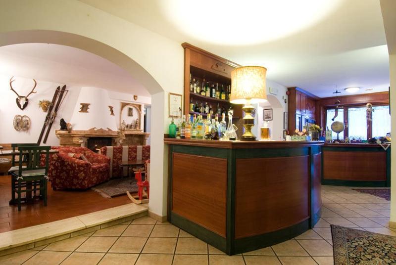 Lh Albergo Il Paradiso Pescasseroli Eksteriør billede