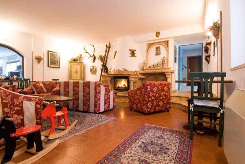 Lh Albergo Il Paradiso Pescasseroli Eksteriør billede
