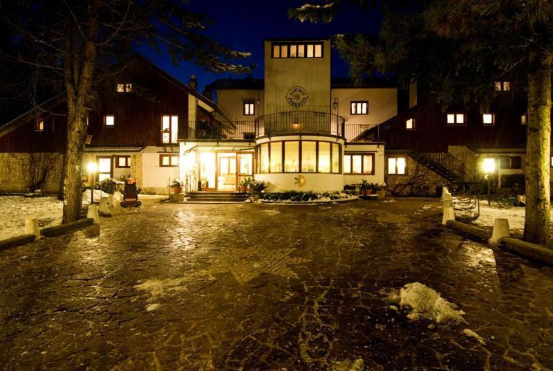 Lh Albergo Il Paradiso Pescasseroli Eksteriør billede