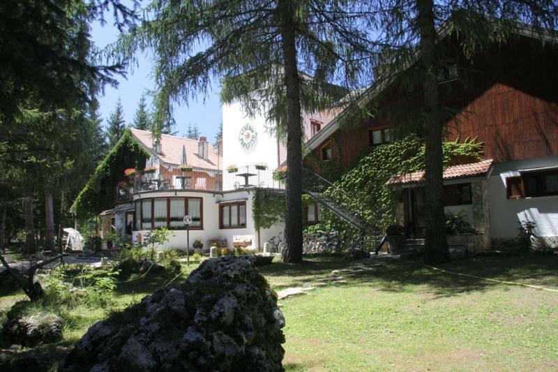Lh Albergo Il Paradiso Pescasseroli Eksteriør billede