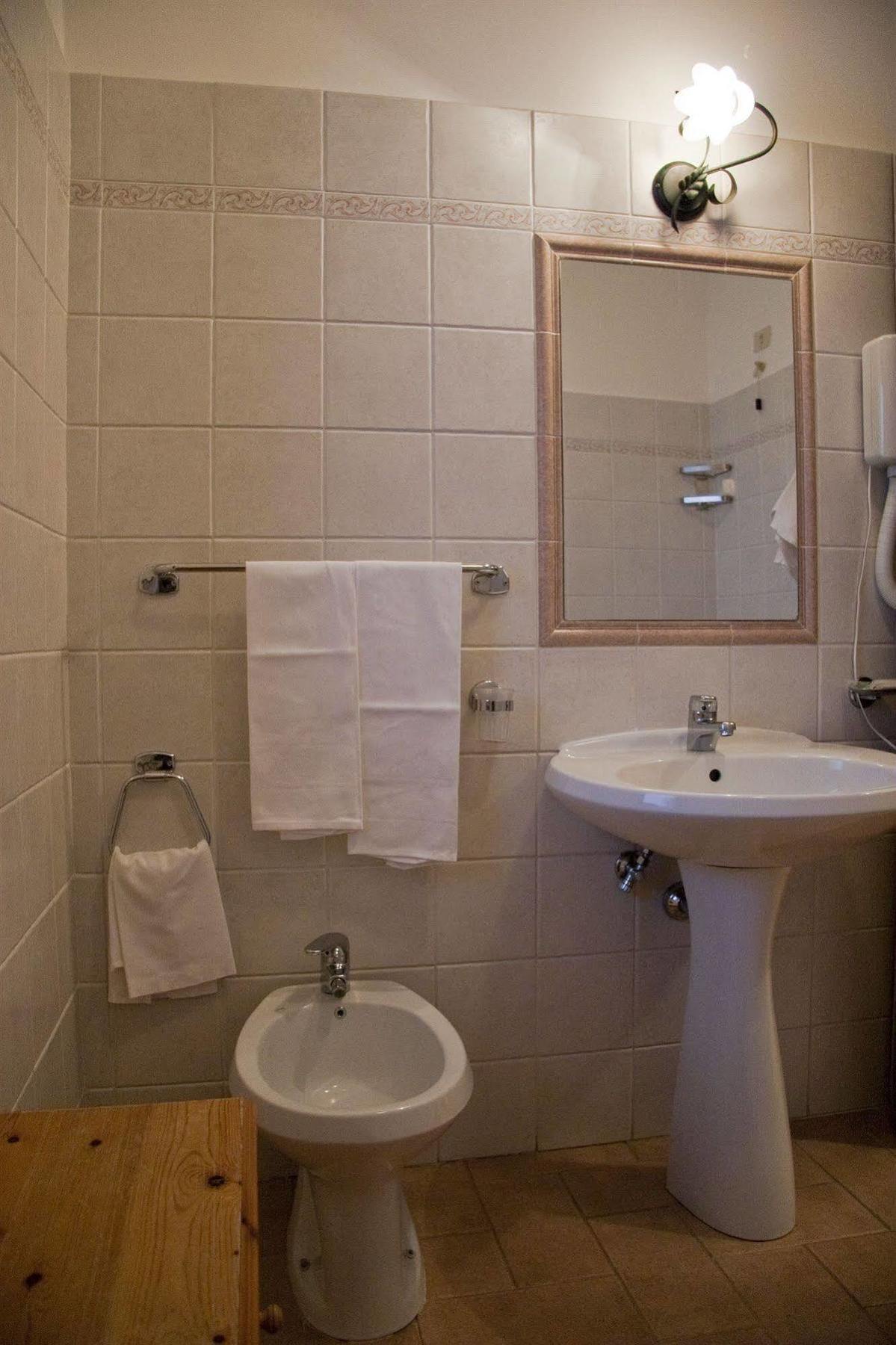 Lh Albergo Il Paradiso Pescasseroli Eksteriør billede